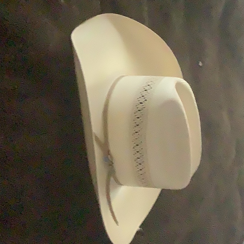 Very nice gently worn Resistol hat.